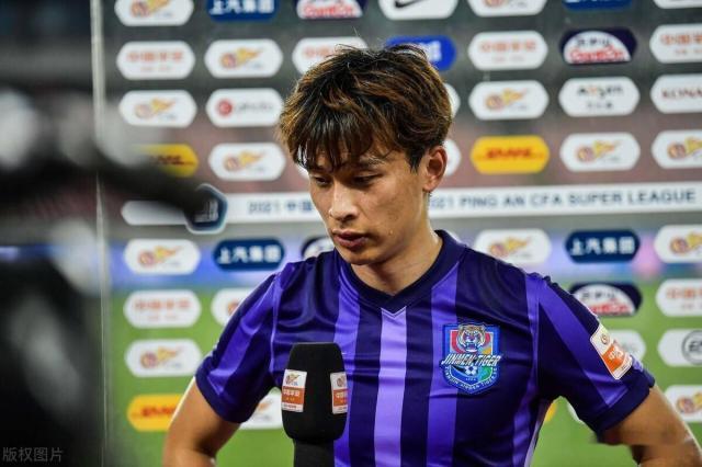 三亿体育官方网站-【中超】巴顿破门莱昂纳多扳平 亚泰1比1战平津门虎